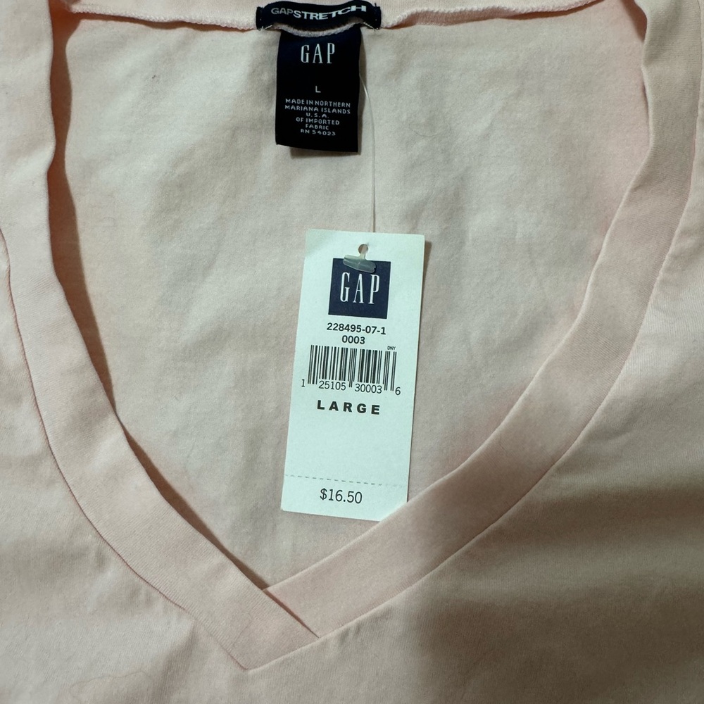 Gap Size Large pink v neck